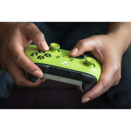 xbox-xs-s-controller-electric-volt 3